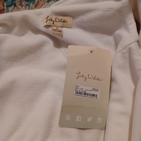 FINAL PRICE Lily White Ruffle Sleeve Tie Back Dress - Picture 10 of 13